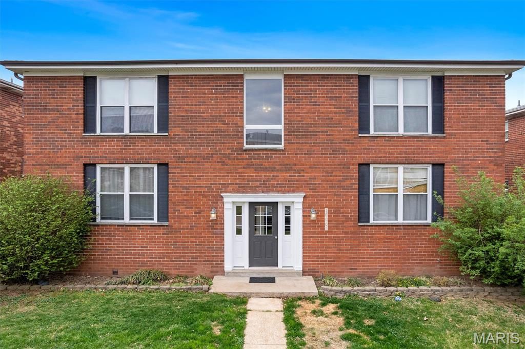 10068 Puttington Drive, St Louis, MO 63123