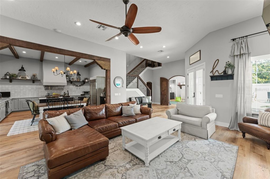 Image 11 of property listing at 9720 COVENT GARDEN DRIVE, Orlando, FL 32827