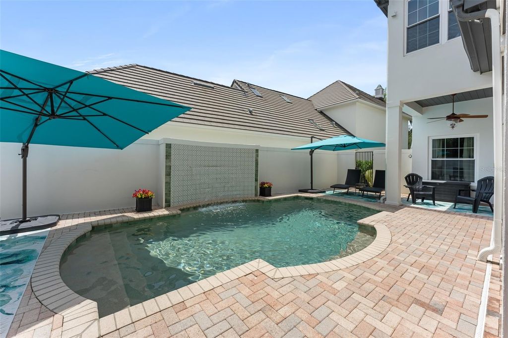 Image 4 of property listing at 9720 COVENT GARDEN DRIVE, Orlando, FL 32827