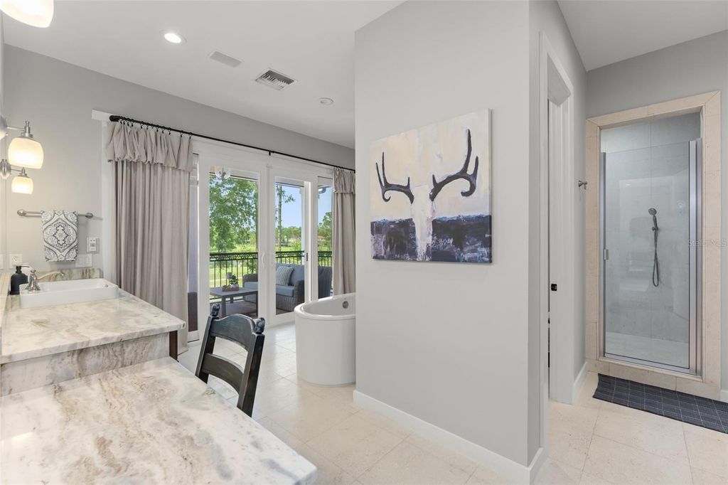 Image 36 of property listing at 9720 COVENT GARDEN DRIVE, Orlando, FL 32827