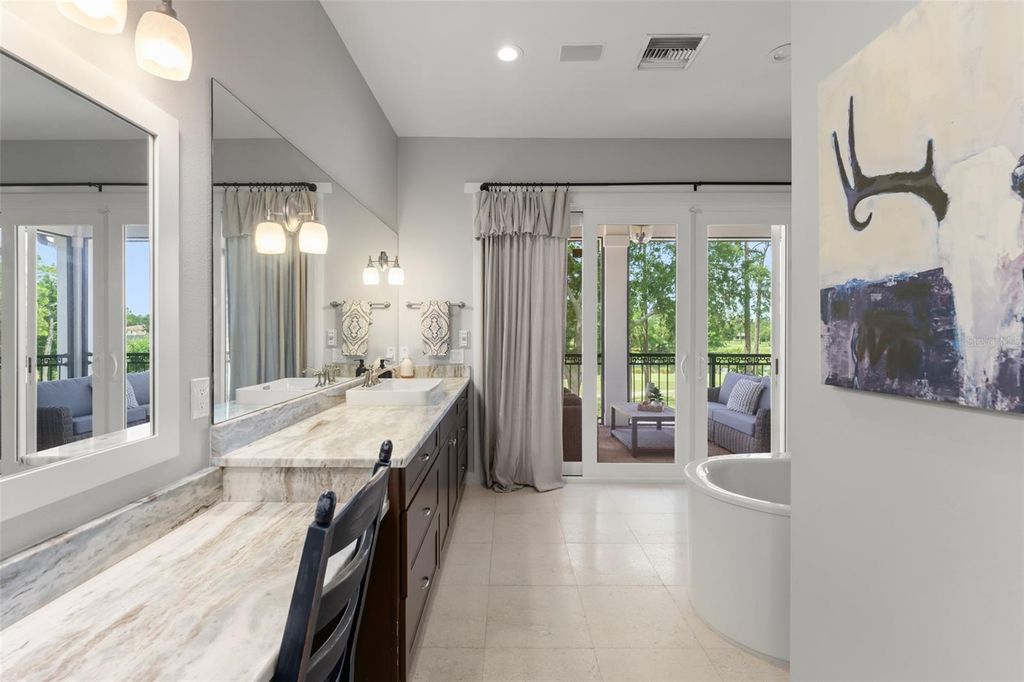 Image 37 of property listing at 9720 COVENT GARDEN DRIVE, Orlando, FL 32827