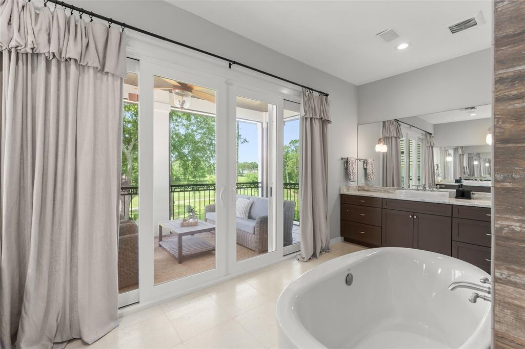 Image 38 of property listing at 9720 COVENT GARDEN DRIVE, Orlando, FL 32827
