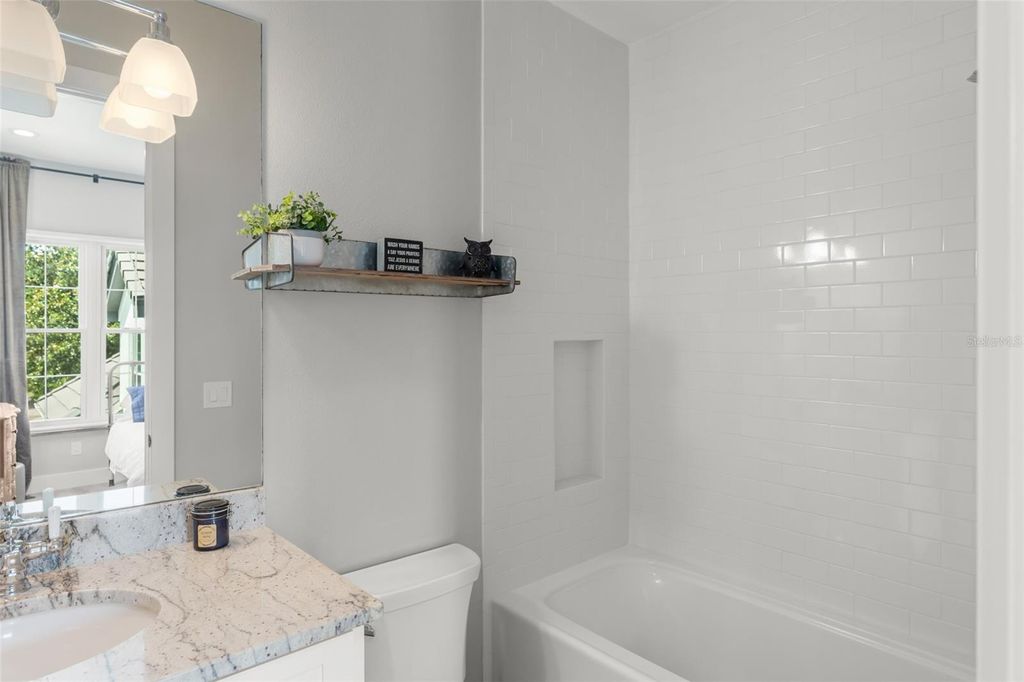 Image 45 of property listing at 9720 COVENT GARDEN DRIVE, Orlando, FL 32827