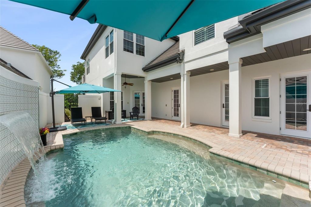 Image 6 of property listing at 9720 COVENT GARDEN DRIVE, Orlando, FL 32827