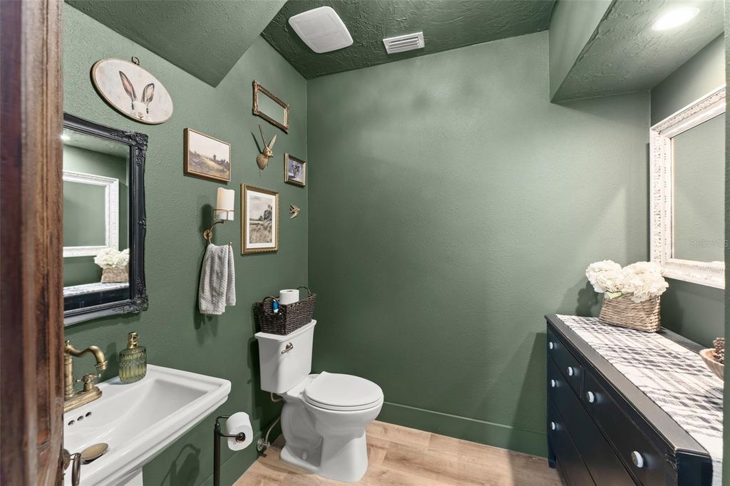 Image 59 of property listing at 9720 COVENT GARDEN DRIVE, Orlando, FL 32827