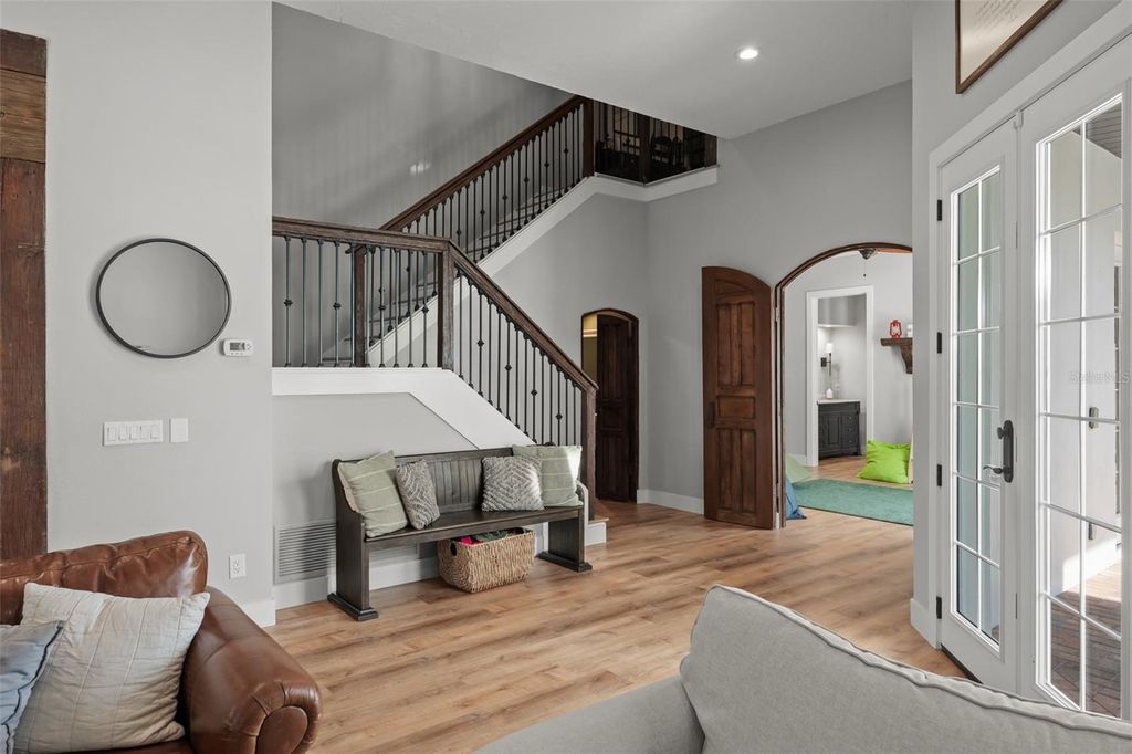 Image 7 of property listing at 9720 COVENT GARDEN DRIVE, Orlando, FL 32827