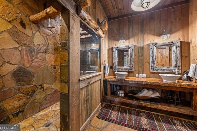 355 Old Camp Loop, Morganton, GA 30560