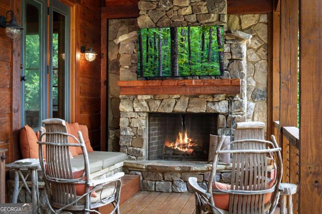 355 Old Camp Loop, Morganton, GA 30560
