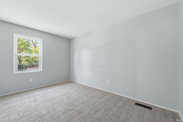 409 W Cox Drive, Fort Wayne, IN 46807