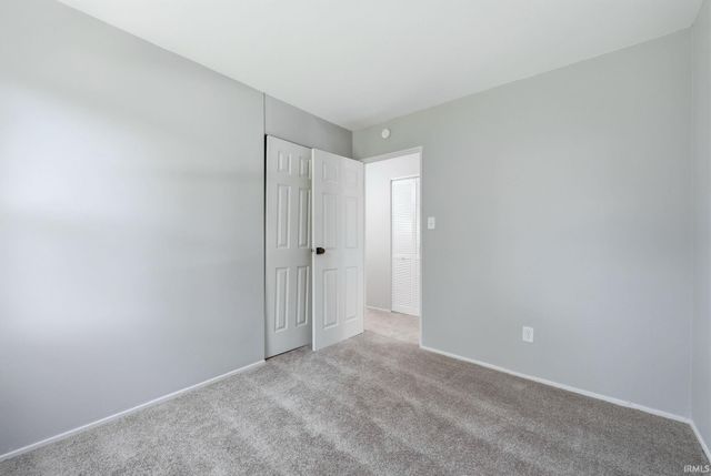 409 W Cox Drive, Fort Wayne, IN 46807