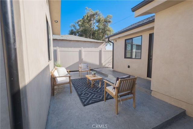 223 S Aprilia Ave, Compton, CA 90220