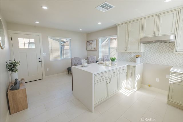 223 S Aprilia Ave, Compton, CA 90220