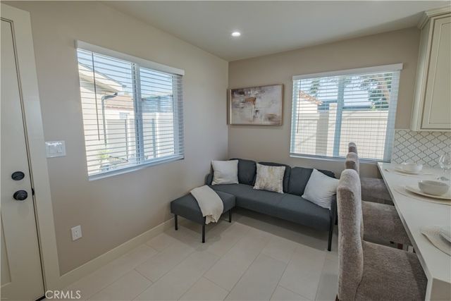 223 S Aprilia Ave, Compton, CA 90220