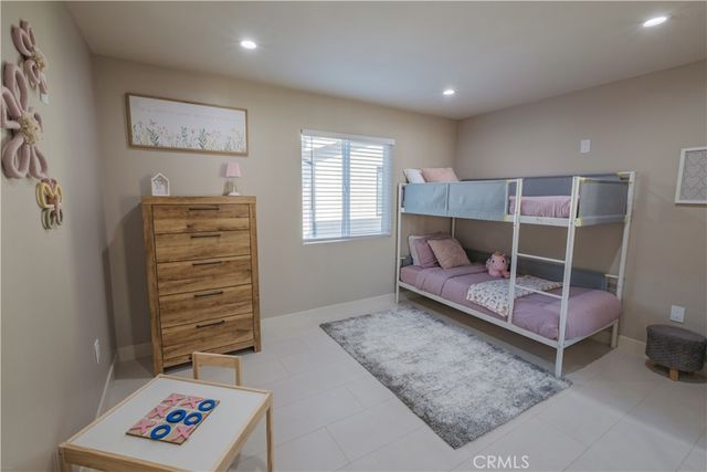 223 S Aprilia Ave, Compton, CA 90220