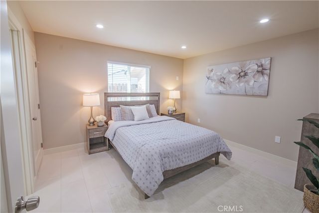 223 S Aprilia Ave, Compton, CA 90220