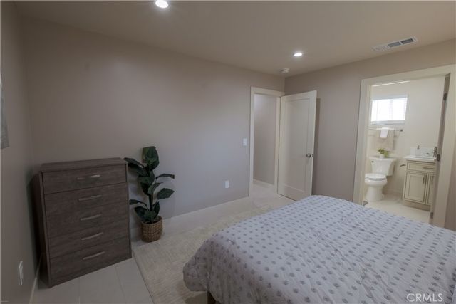 223 S Aprilia Ave, Compton, CA 90220