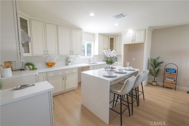 223 S Aprilia Ave, Compton, CA 90220