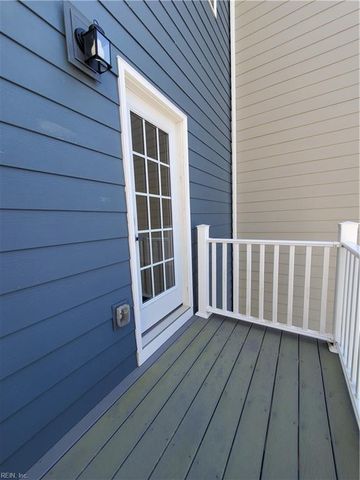 1807 Yardarm WAY, Chesapeake, VA 23323