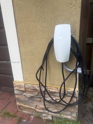 14831 SW 33rd Ter 0, Miami, FL 33185