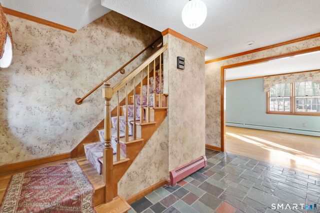 83 Apple Hill, Wethersfield, CT 06109