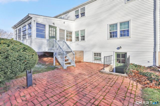 83 Apple Hill, Wethersfield, CT 06109