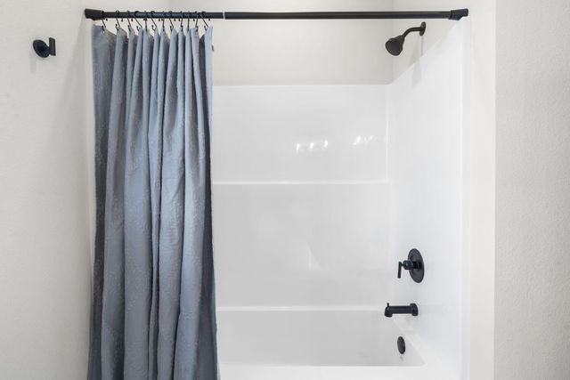 6080 S Holland Avenue, Springfield, MO 65810