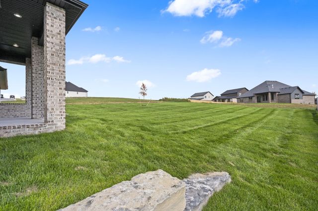 6080 S Holland Avenue, Springfield, MO 65810