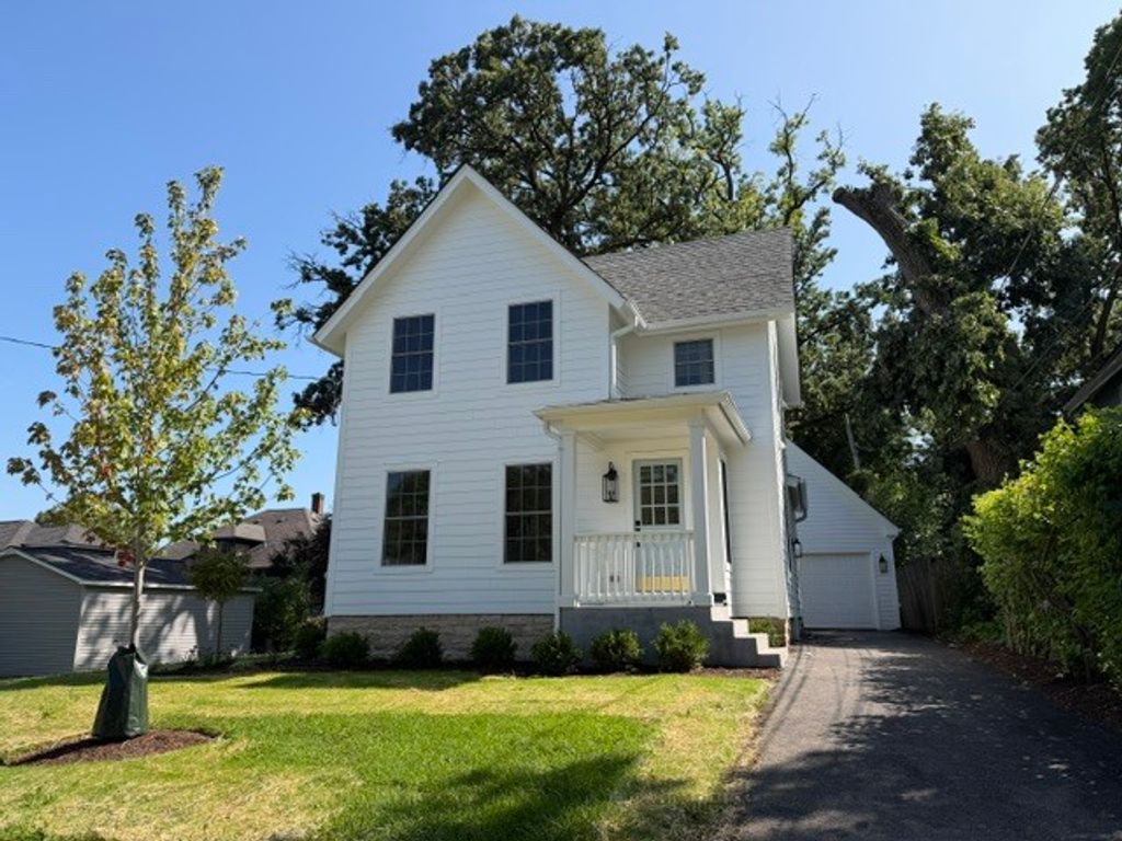 320 Morton Street, Batavia, IL 60510