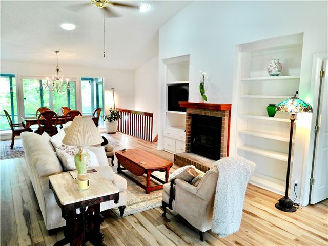 17 Kirkwall Place, Bella Vista, AR 72715