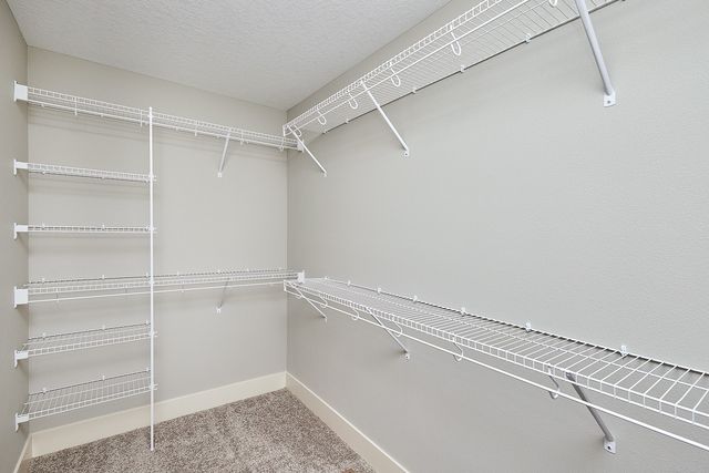 6634 NE 9th Court, Des Moines, IA 50313