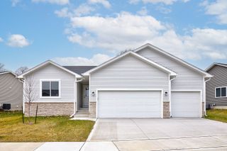6634 NE 9th Court, Des Moines, IA 50313