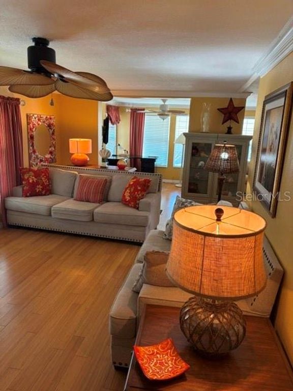 Image 2 of property listing at 10461 PEACEFUL DRIVE, Largo, FL 33773