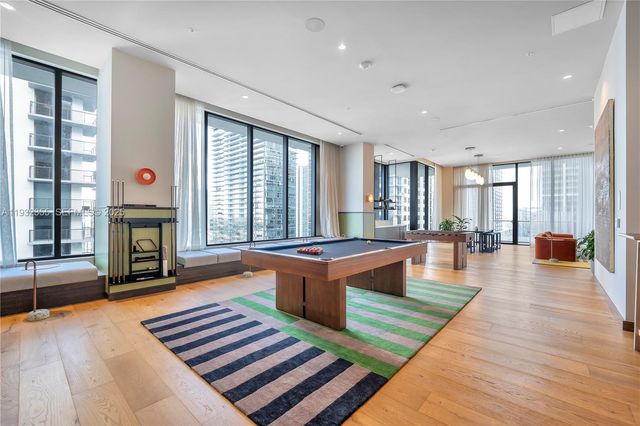 11 NE 6 Street 2201, Miami, FL 33132