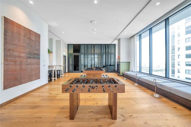 11 NE 6 Street 2201, Miami, FL 33132