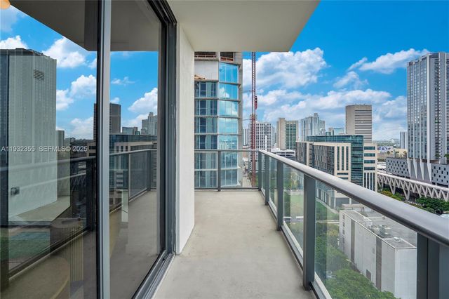 11 NE 6 Street 2201, Miami, FL 33132