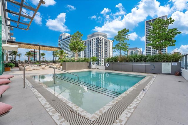 11 NE 6 Street 2201, Miami, FL 33132