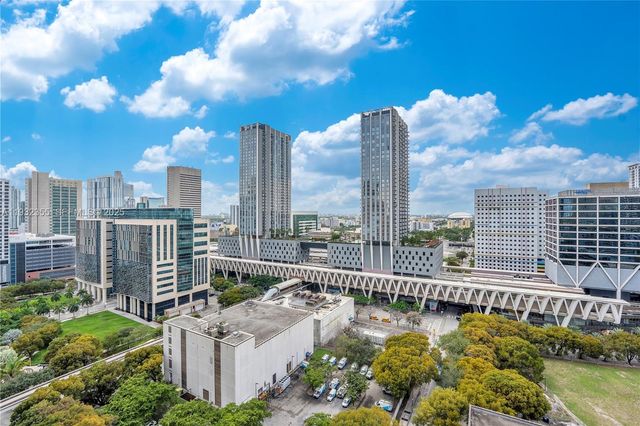 11 NE 6 Street 2201, Miami, FL 33132