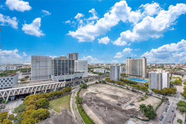 11 NE 6 Street 2201, Miami, FL 33132