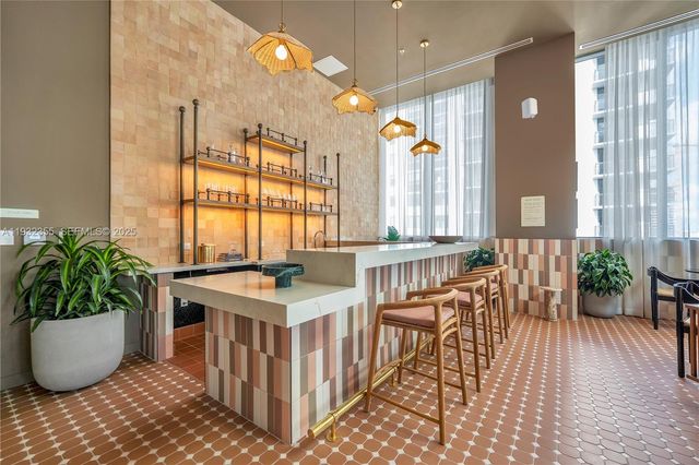 11 NE 6 Street 2201, Miami, FL 33132