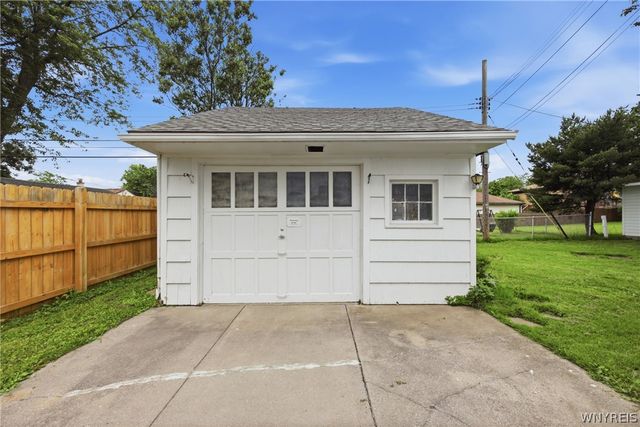 72 Birkdale Road, Cheektowaga, NY 14225