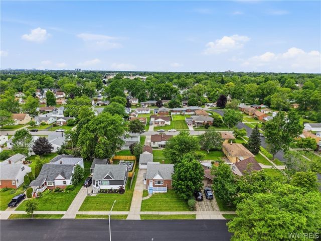 72 Birkdale Road, Cheektowaga, NY 14225