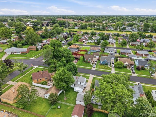 72 Birkdale Road, Cheektowaga, NY 14225