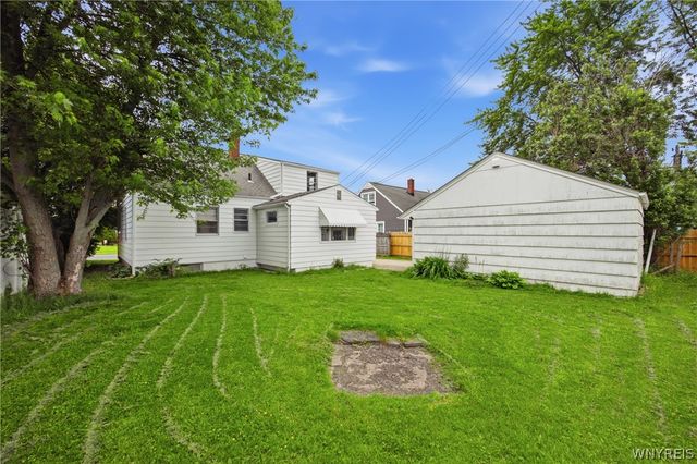 72 Birkdale Road, Cheektowaga, NY 14225