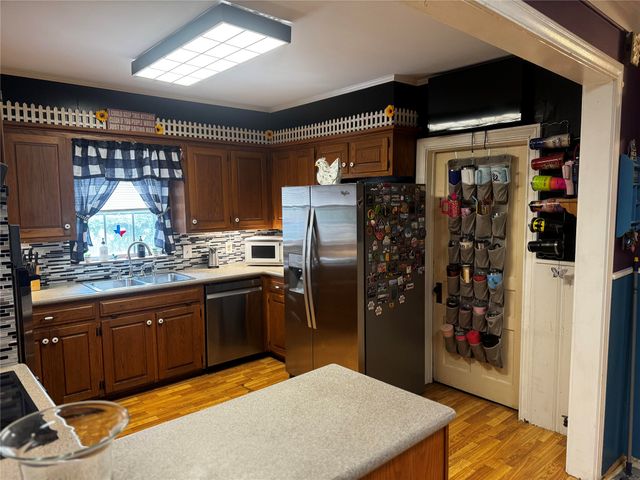 818 E Elm Street, Hillsboro, TX 76645