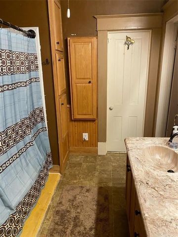 818 E Elm Street, Hillsboro, TX 76645