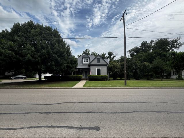 818 E Elm Street, Hillsboro, TX 76645