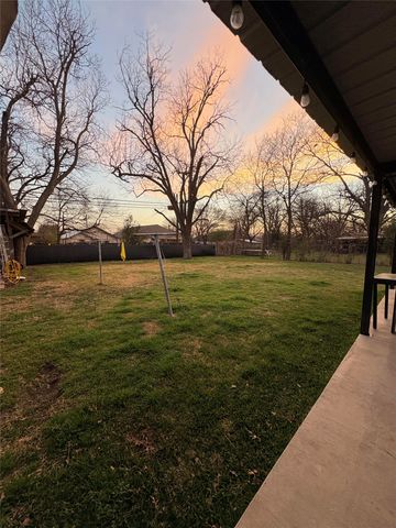 818 E Elm Street, Hillsboro, TX 76645