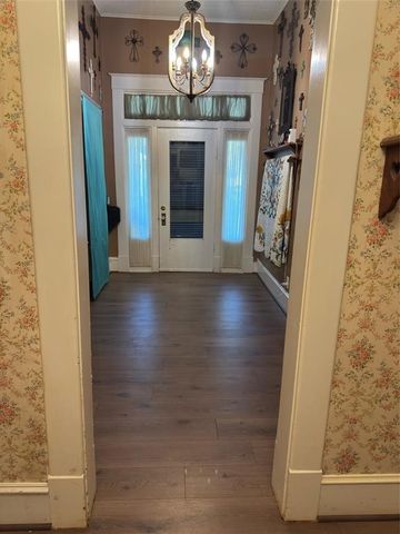 818 E Elm Street, Hillsboro, TX 76645