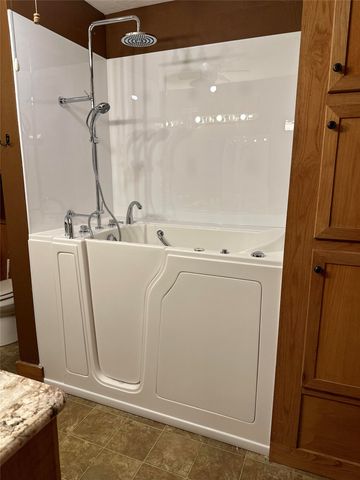 818 E Elm Street, Hillsboro, TX 76645