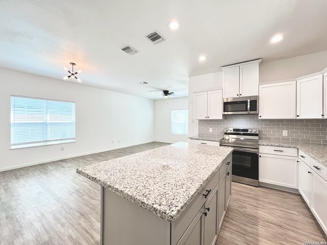 125 San Angelo, San Antonio, TX 78212